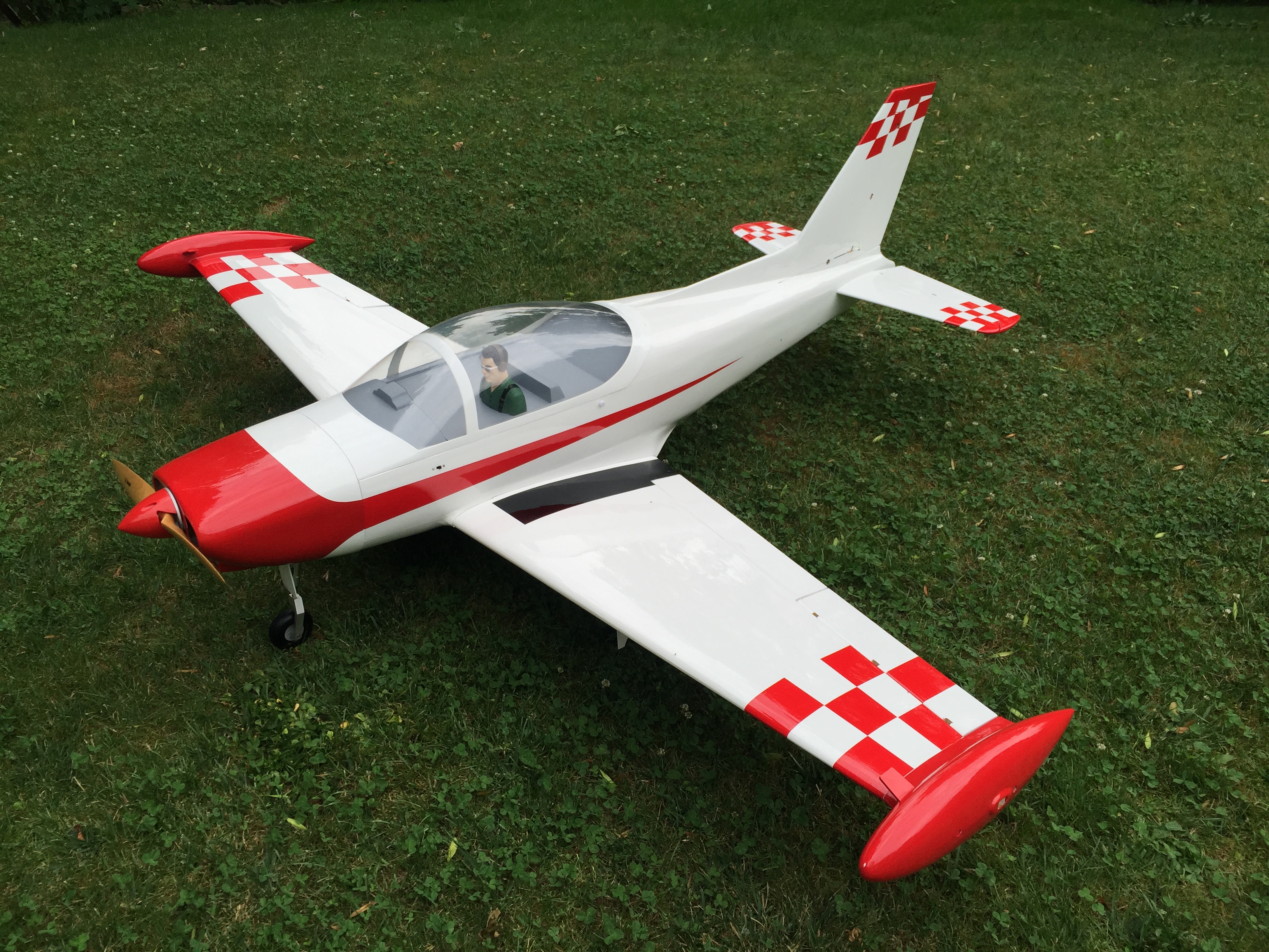 Modellflugzeugbauer Gernot Bruckmann